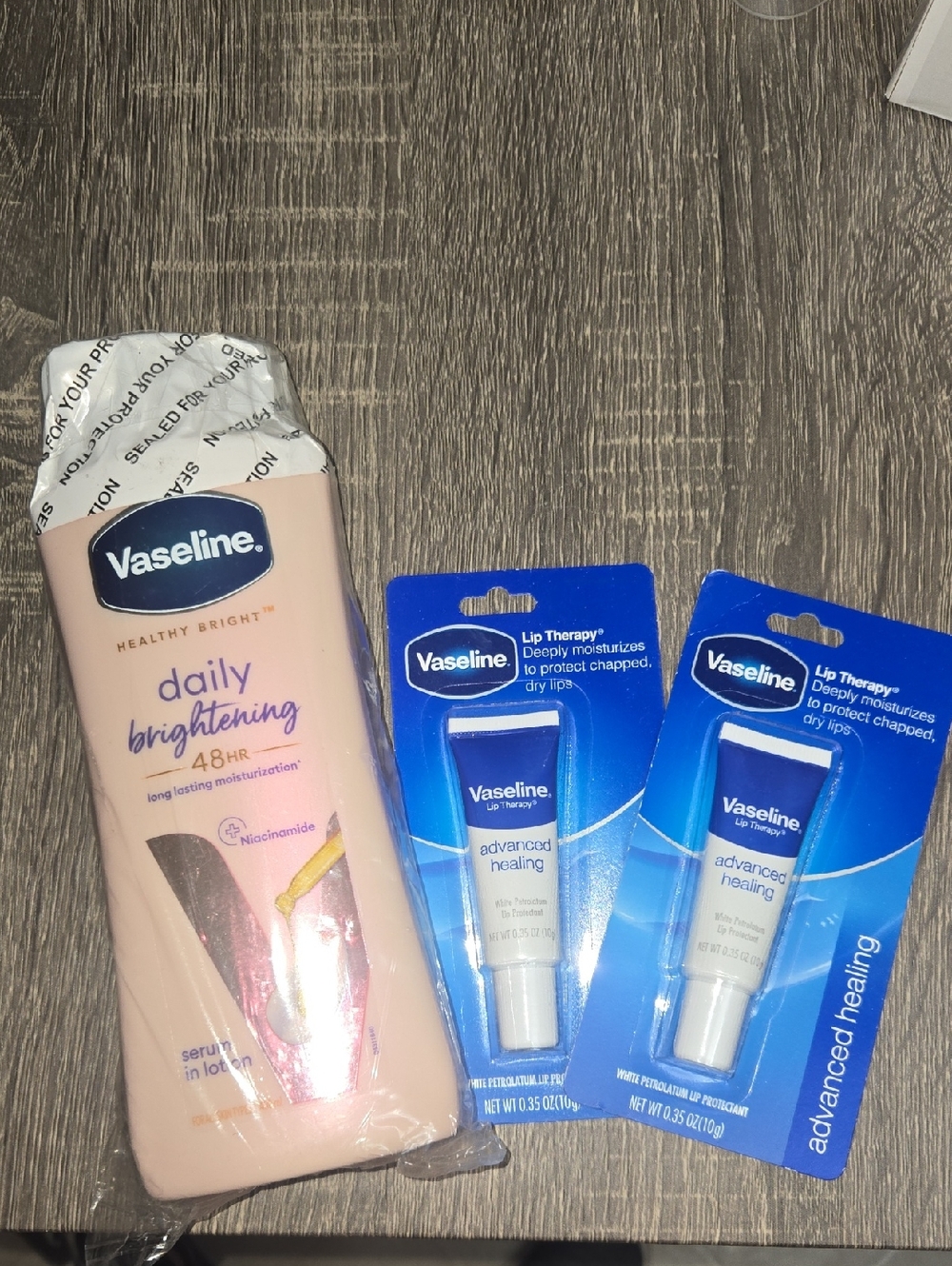 Vaseline Daily Brightening Body Lotion & Lip Therapy Duo Set